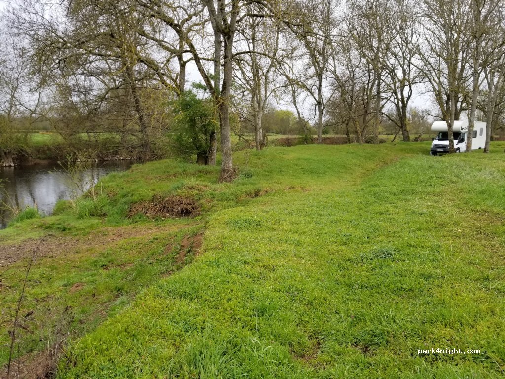 (71460) Savigny-sur-Grosne - Voie Verte (Chalon-sur-Saône - Mâcon) — foto 2