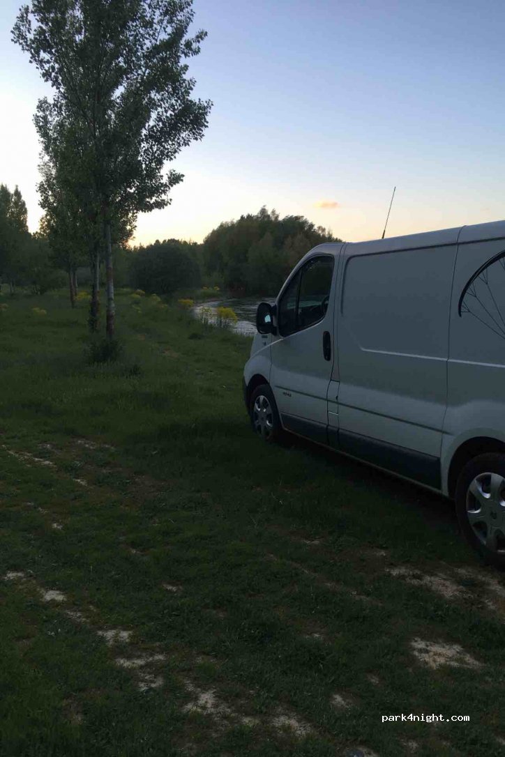 (24200) Valencia de Don Juan - Carretera Villamañán — foto 3