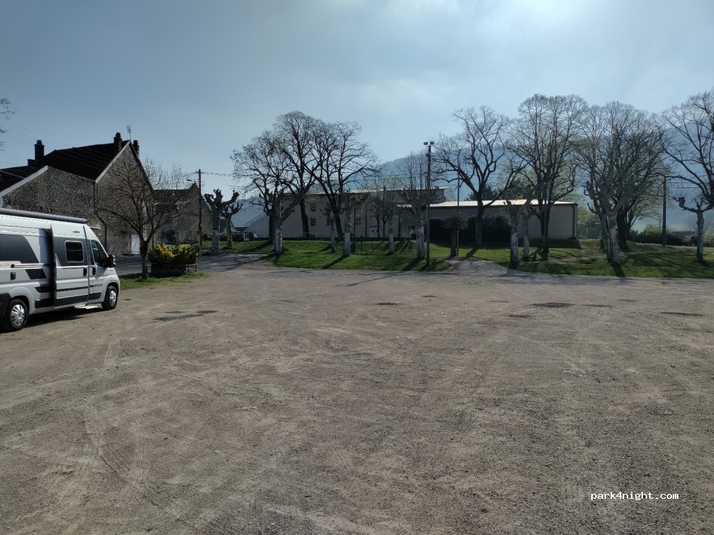 (39190) Beaufort - 2-8 Rue d'Auvergne — foto 3
