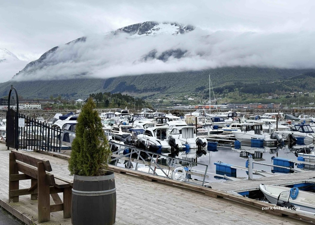 Bobilparkering Sykkylven — foto 5