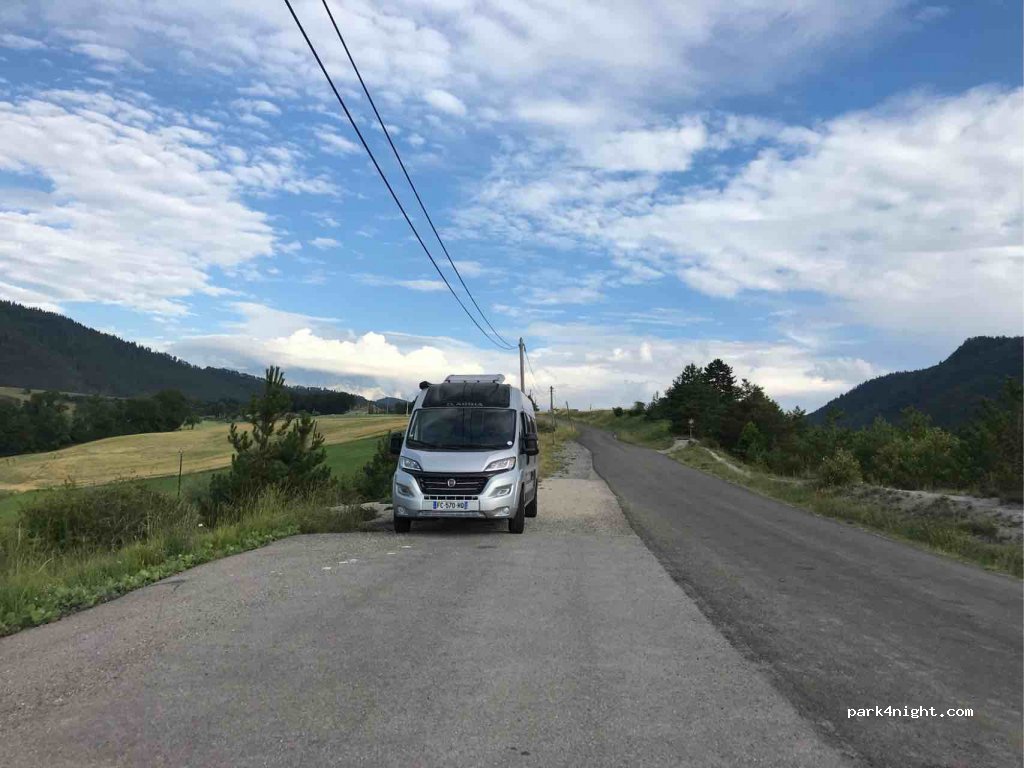 (38710) Lavars - D34E — foto