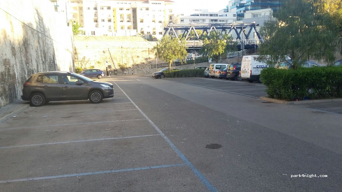 (GX11 1AA) Gibraltar - 1 Corral Road — foto