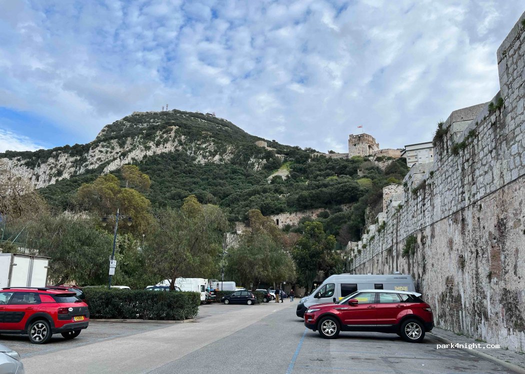 (GX11 1AA) Gibraltar - 1 Corral Road — foto 2
