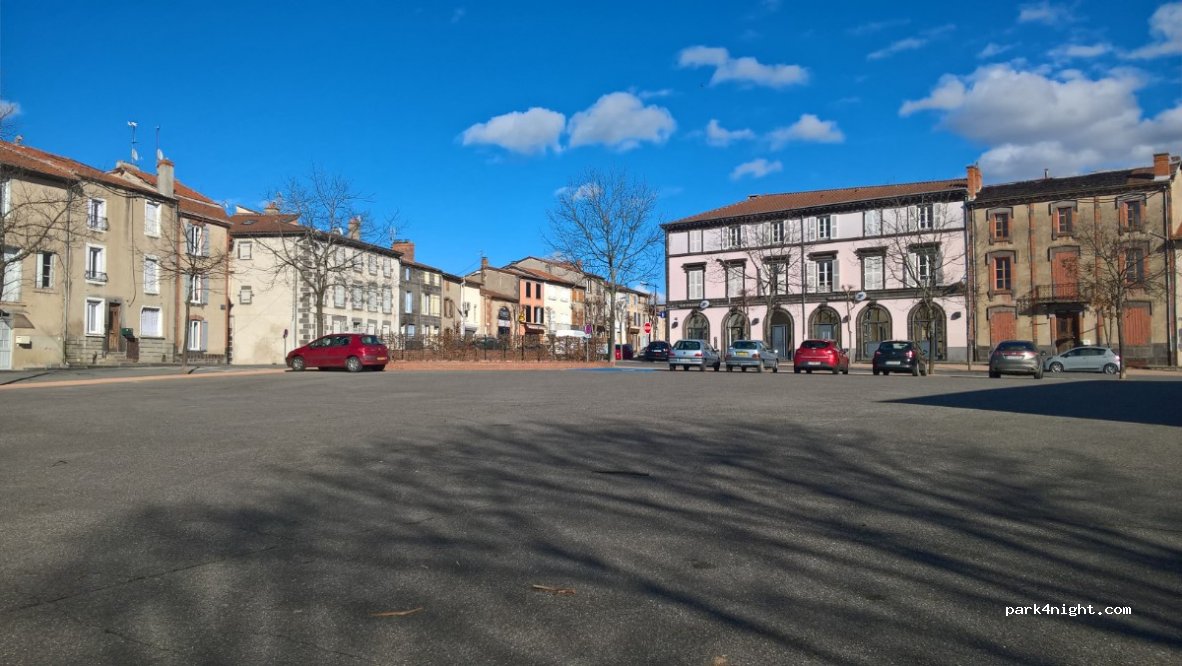 (63350) Maringues - 4 Boulevard du Foirail — foto