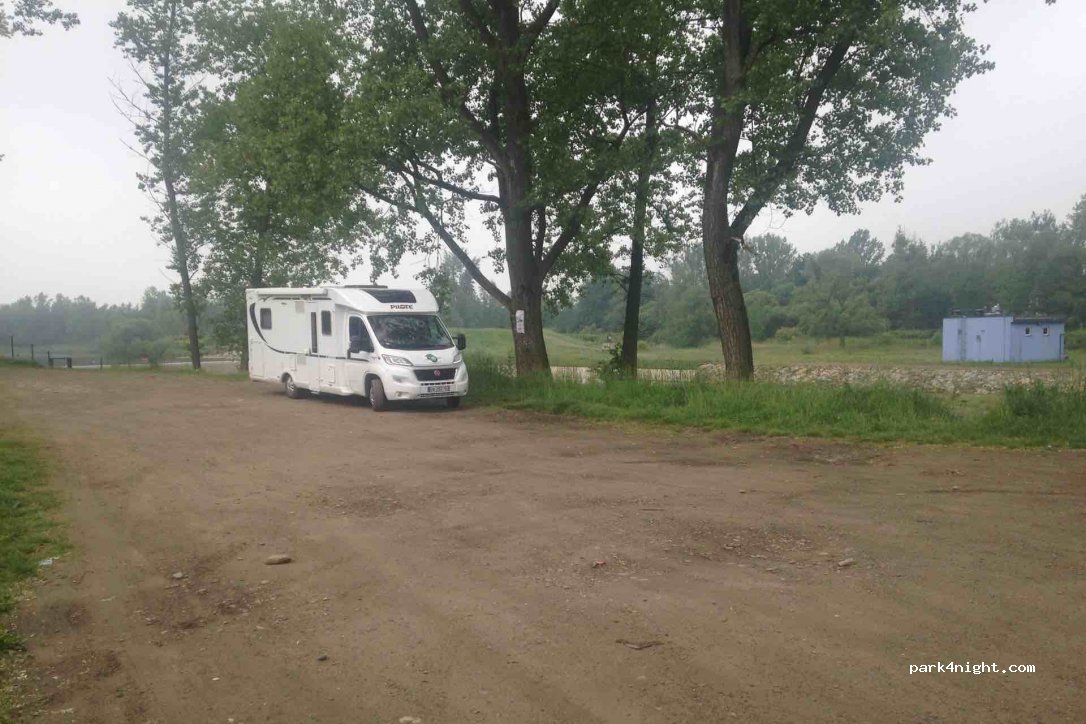 (32-640) Grodzisko - — foto