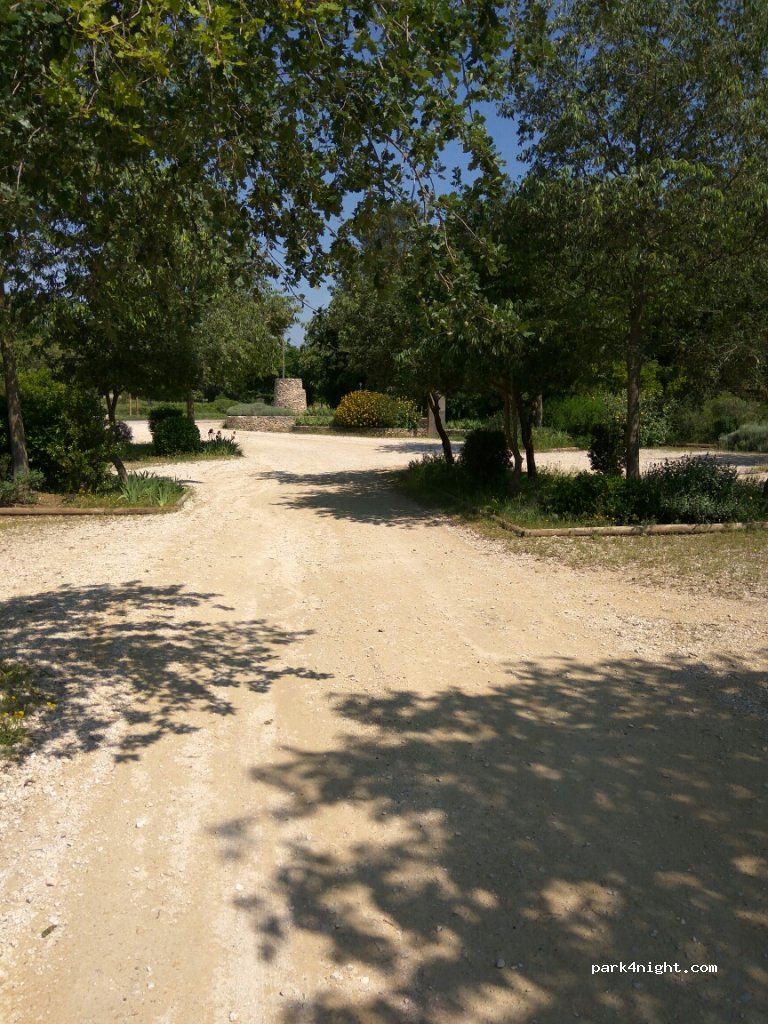 (30000) Nîmes - 410 Chemin de Fontaubarne — foto 3
