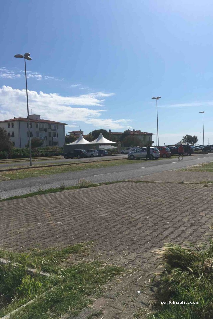 (57128) Livorno - 2 Via Carlo Puini — foto 2