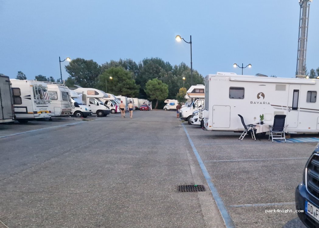 Area Sosta Camper Grado — foto 5