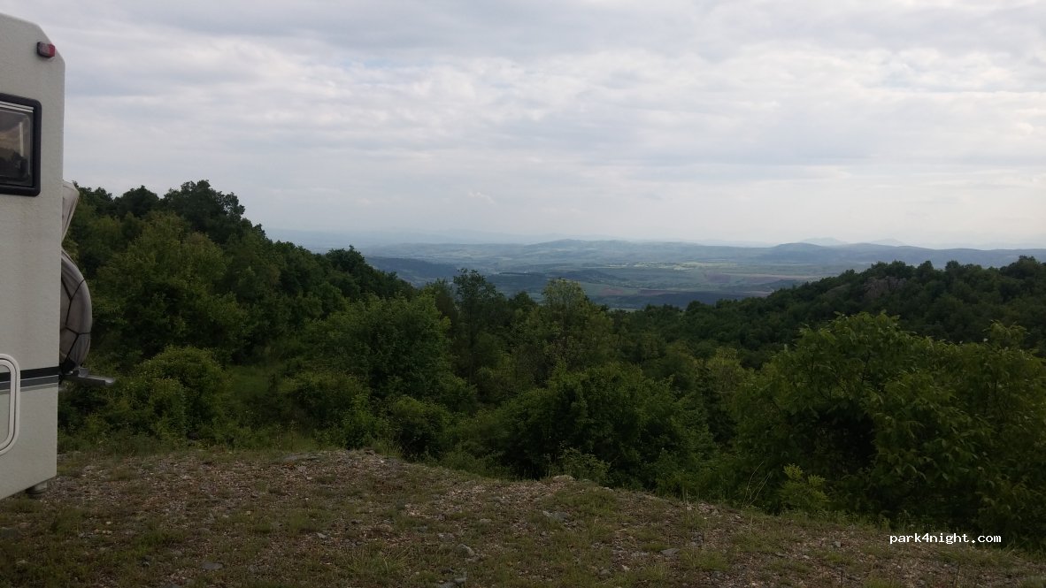 () Dreveno - Unnamed Road — foto