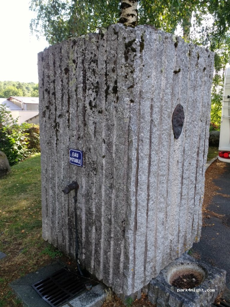 (81490) Saint-Salvy-de-la-Balme - 8-12 Avenue du Sidobre — foto 2