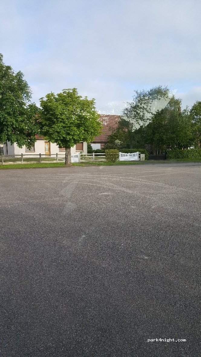 (76370) Berneval-le-Grand - 1 Place de l'Église — foto 2