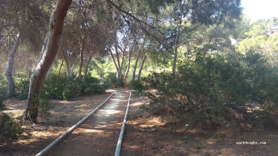 (03189) Dehesa de Campoamor - 1 Calle Gloria Fuertes — foto