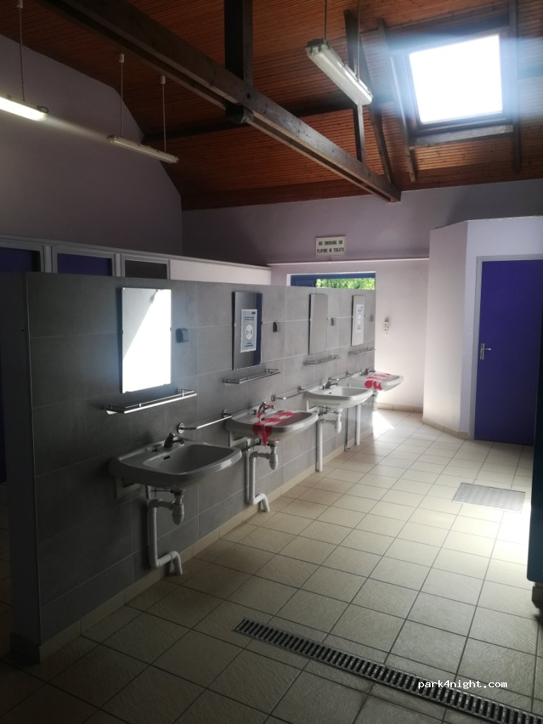 Camping municipal du Bois des Pêcheurs — foto 3