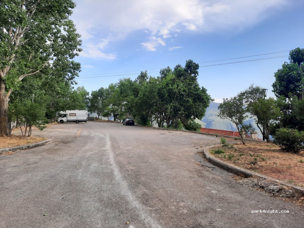 (320 04) Arachova - 100 Ethniki Odos Livadias Amfissas — foto
