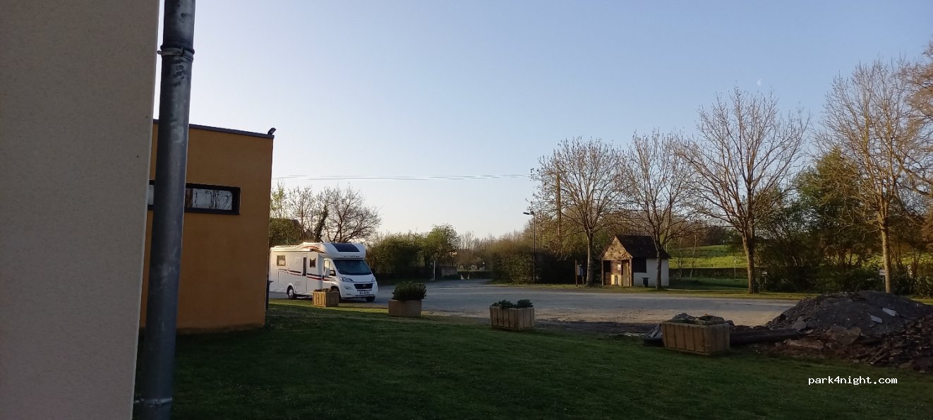 (72430) Asnières-sur-Vègre - 7-17 Rue Saint-Hilaire — foto 2