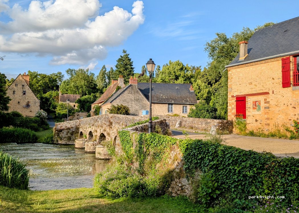 (72430) Asnières-sur-Vègre - 7-17 Rue Saint-Hilaire — foto 4