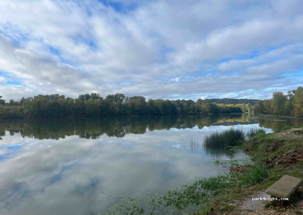 (30210) Remoulins - Chemin Tour du Lac — foto 3