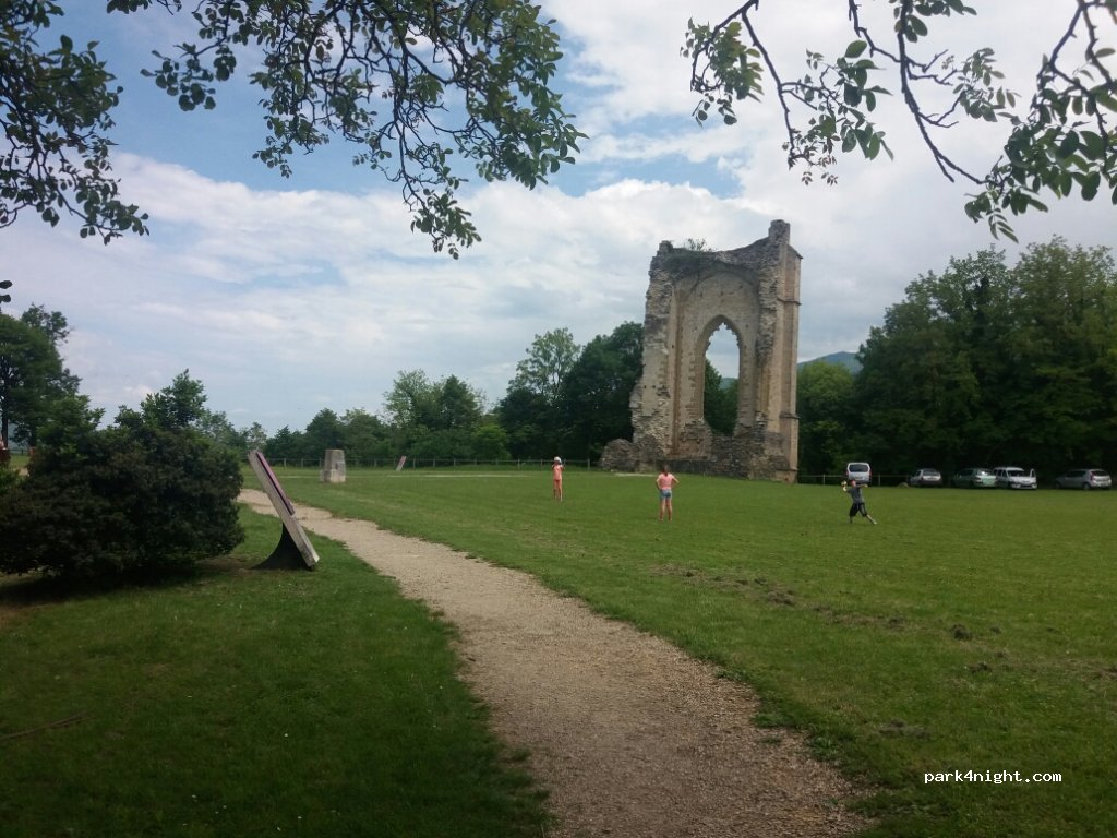 Camping du chateau — foto