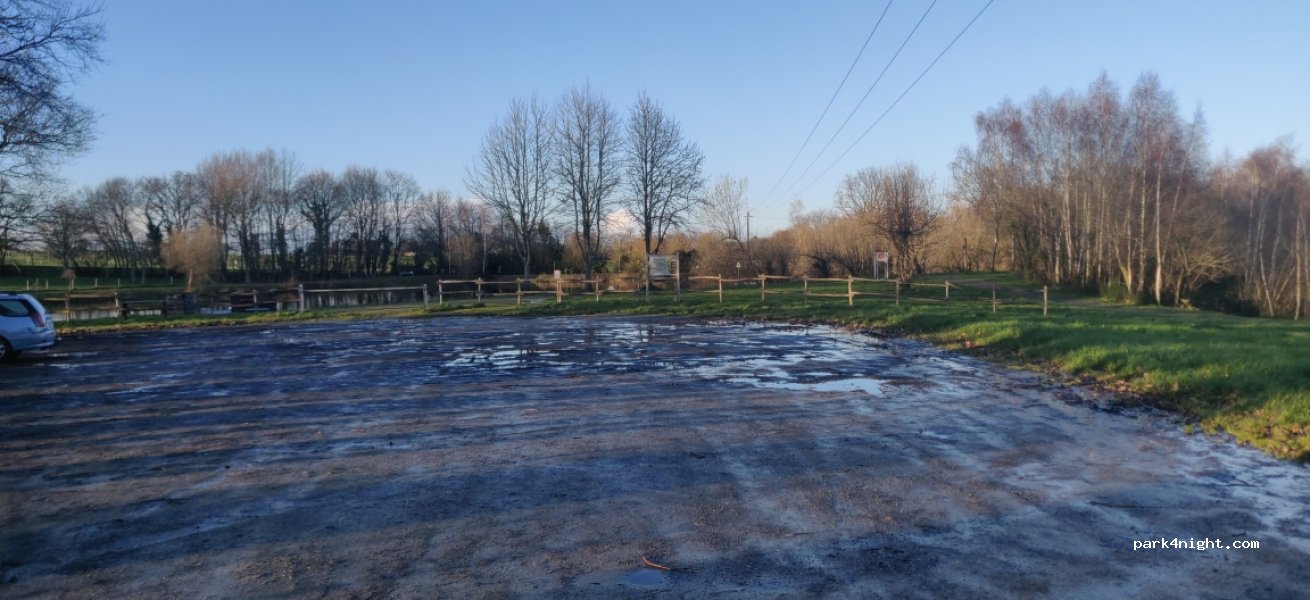 (56350) Allaire - Rue Raymond Marcellin — foto