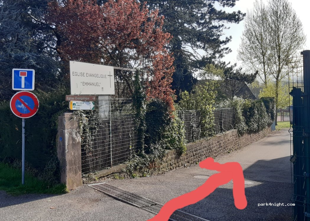 (67130) Schirmeck - 8 Place de la Gare — foto 2