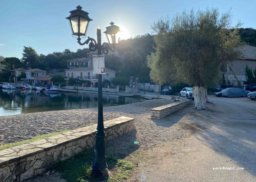 (310 82) Sivota - Unnamed Road — foto 3