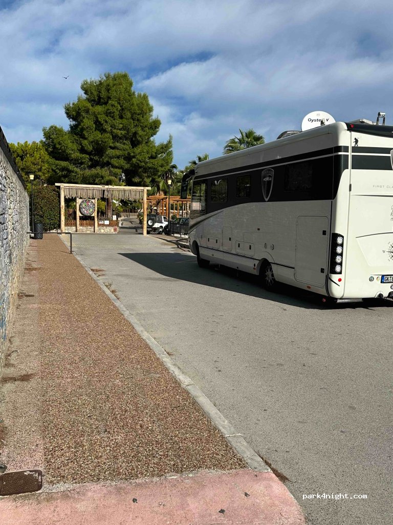 (341 00) Xirovrisi - 13 Archiepiskopou Makariou — foto 3
