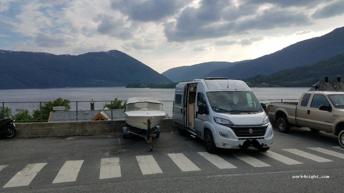 (5725) Vaksdal - 58 Trollkjelsvegen — foto