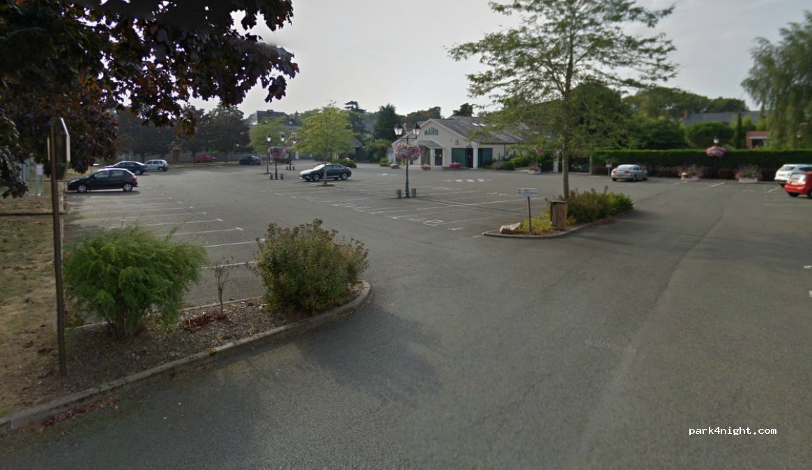 (72300) Solesmes - Place Madame Cécile Bruyère — foto