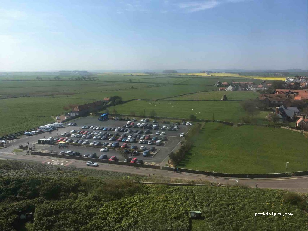 (NE69 7BJ) Bamburgh - 32 B1340 — foto