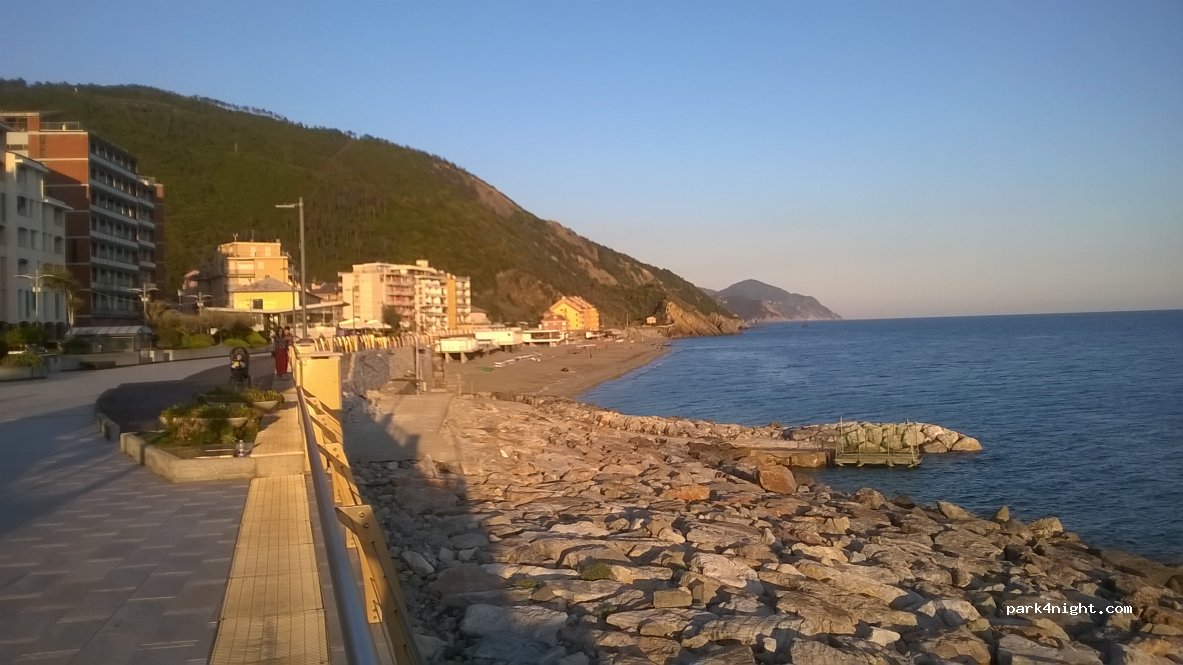 (19013) Deiva Marina - 3 Via Mancini — foto
