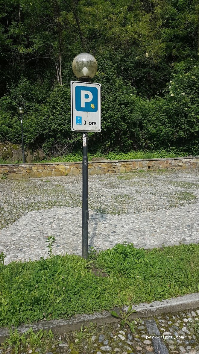 (28822) Cannobio - 28 Via Sant Anna — foto