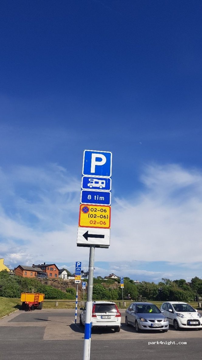 (432 44) Varberg - 17 Strandgatan — foto