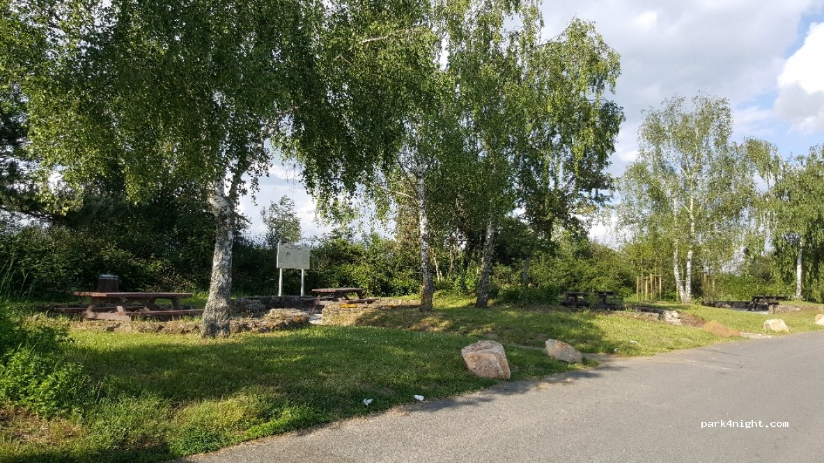 (63440) Saint-Hilaire-la-Croix - D2144 — foto 2