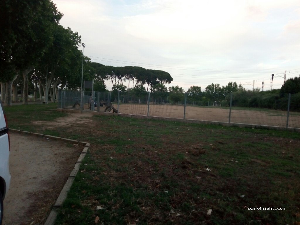 (08130) Santa Perpètua de Mogoda - 31 Avinguda de Mossèn Jacint Verdaguer — foto 3