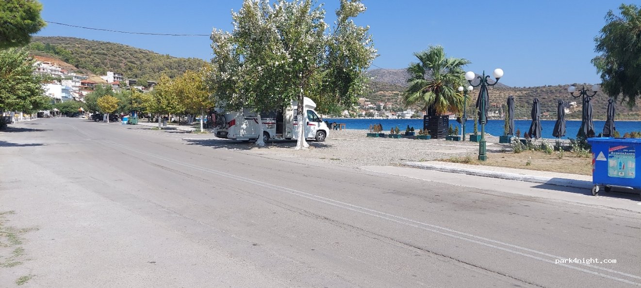 (330 58) Eratini - Eparchiaki Odos Eratinis-Paralia Tolofonas — foto 4