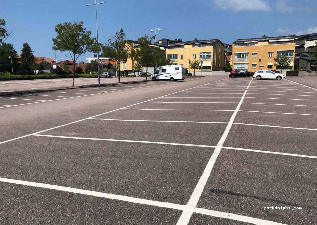 (442 30) Kungälv - Liljedalsgatan — foto 3