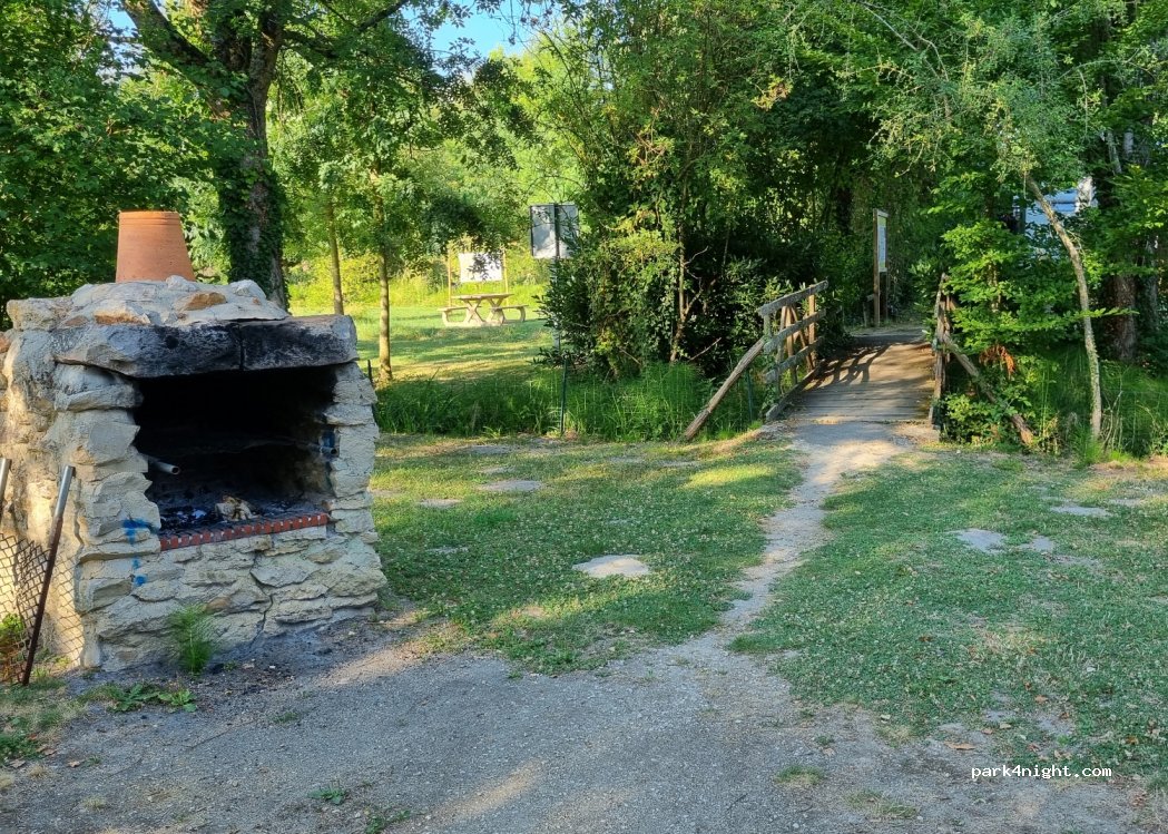 (49150) Le Guédéniau - 7-9 Rue du Lavoir — foto 2