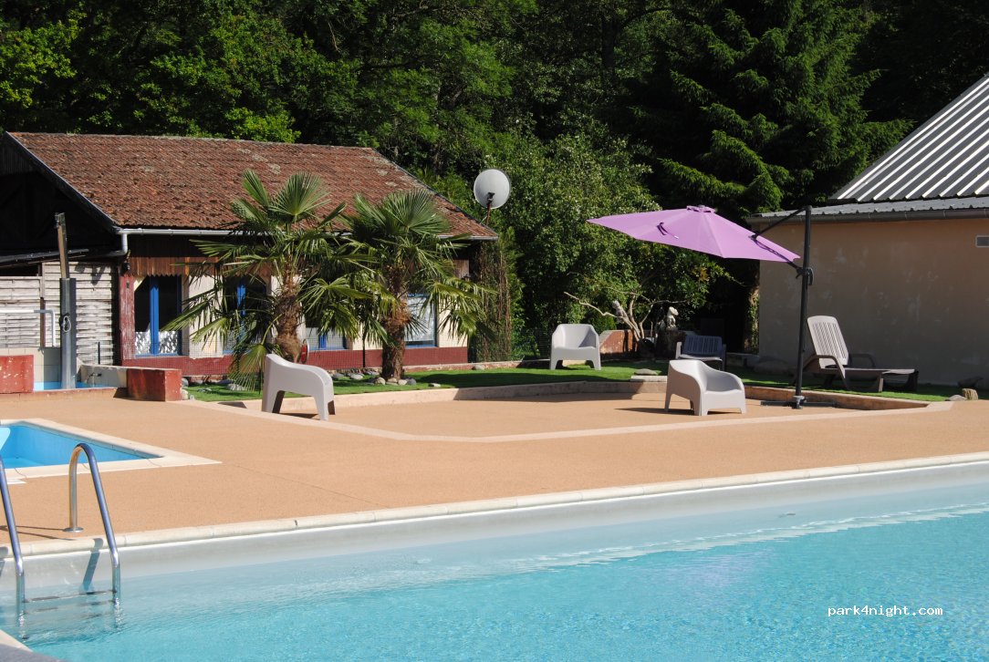Camping La Bourie *** — foto