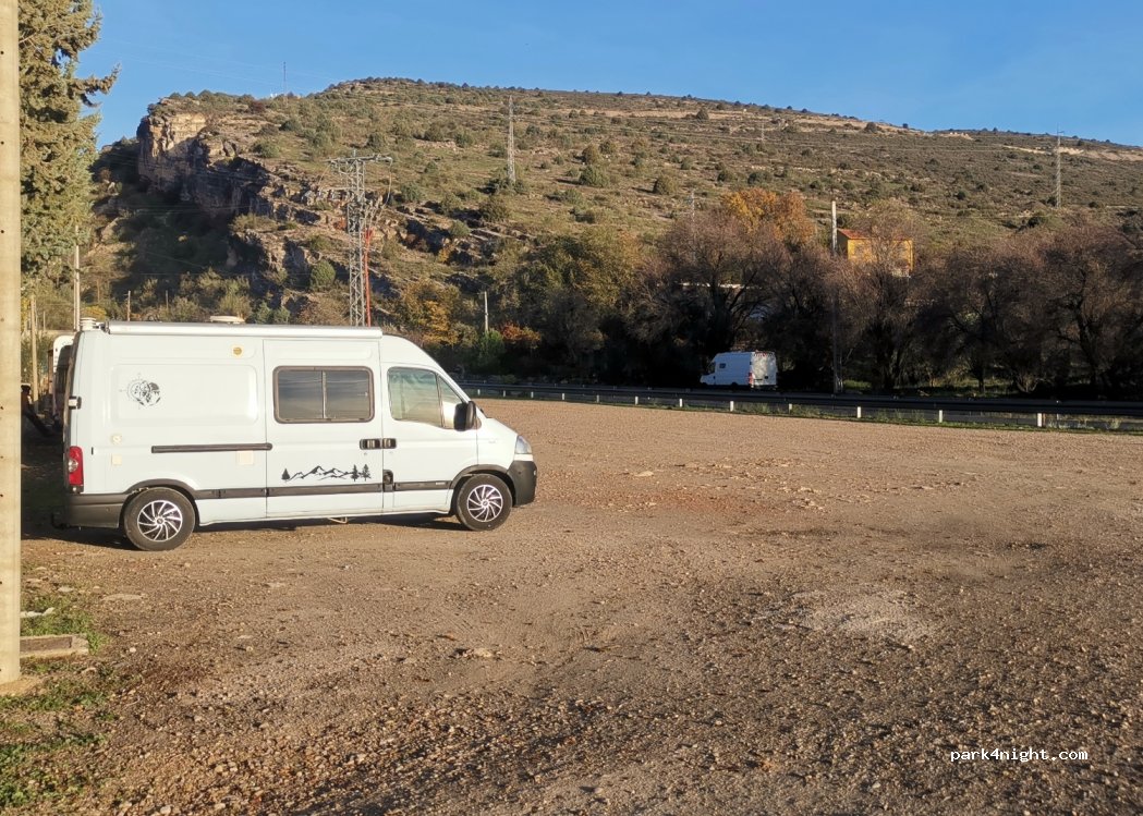 (28189) Patones - 36 Avenida de Juan Prieto — foto 4