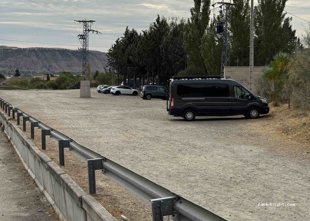 (28189) Patones - 36 Avenida de Juan Prieto — foto 5