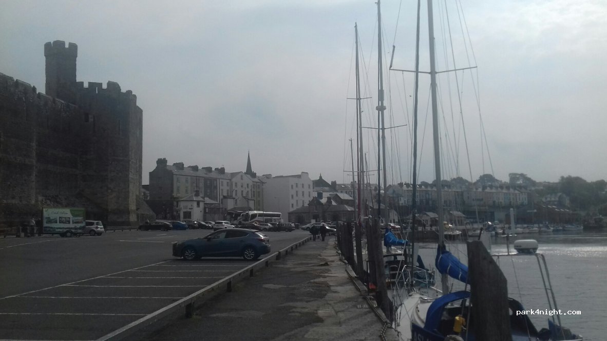(LL55 2AY) Caernarfon - Castle Ditch — foto