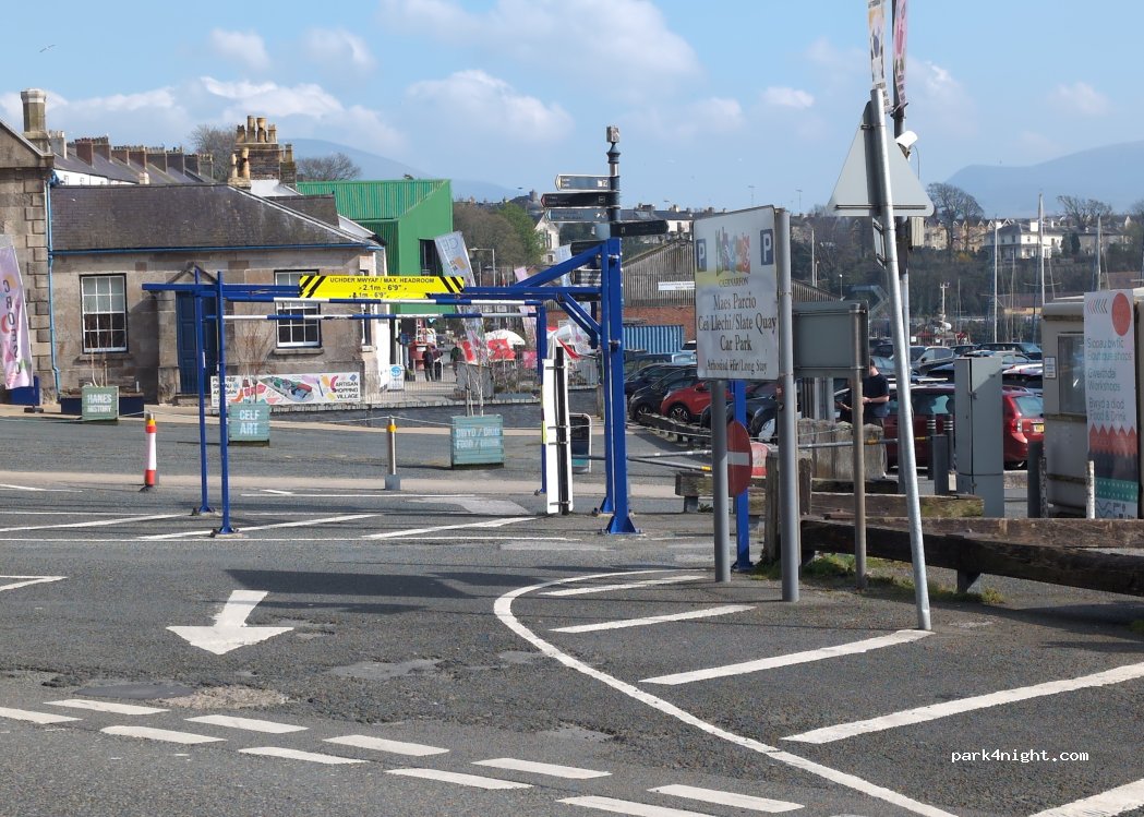 (LL55 2AY) Caernarfon - Castle Ditch — foto 5