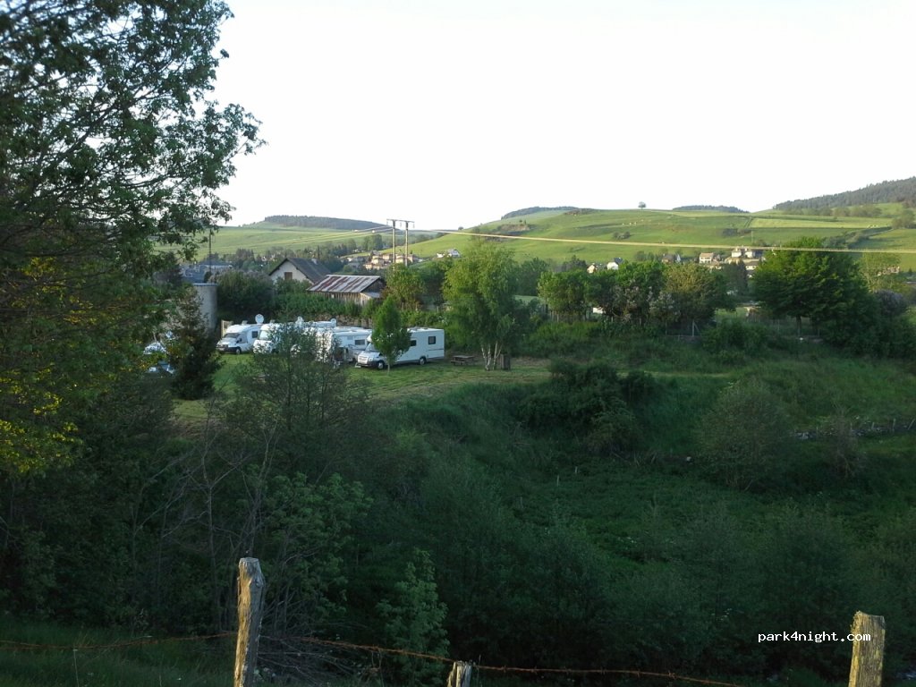 (15160) Allanche - 24 Avenue du Puy Mary — foto 2