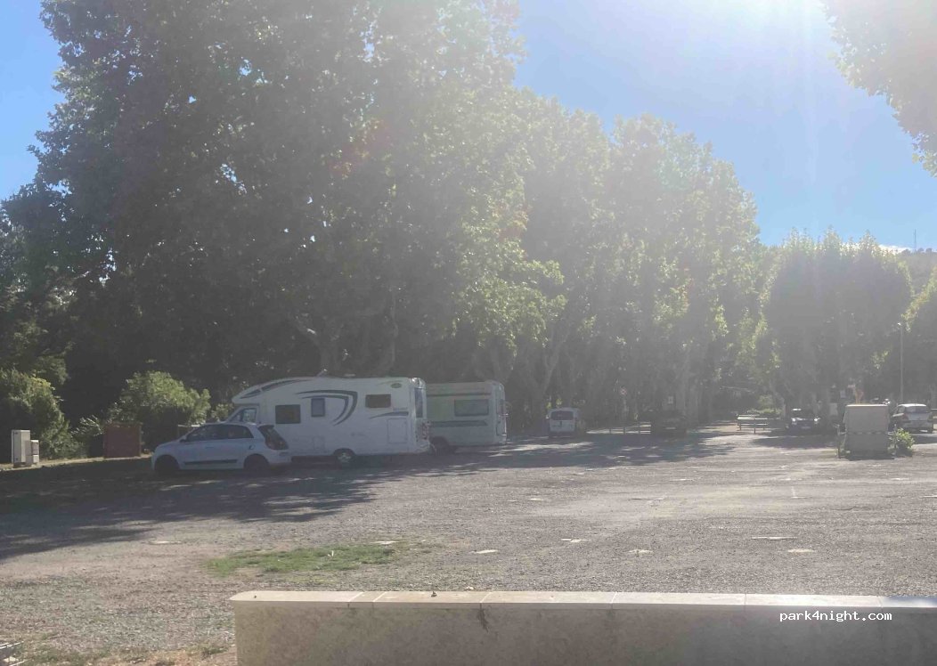 Aire de Sainte-Tulle — foto 4