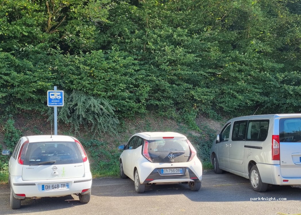 (22160) Callac - 13 Rue de la Verte Vallée — foto 3