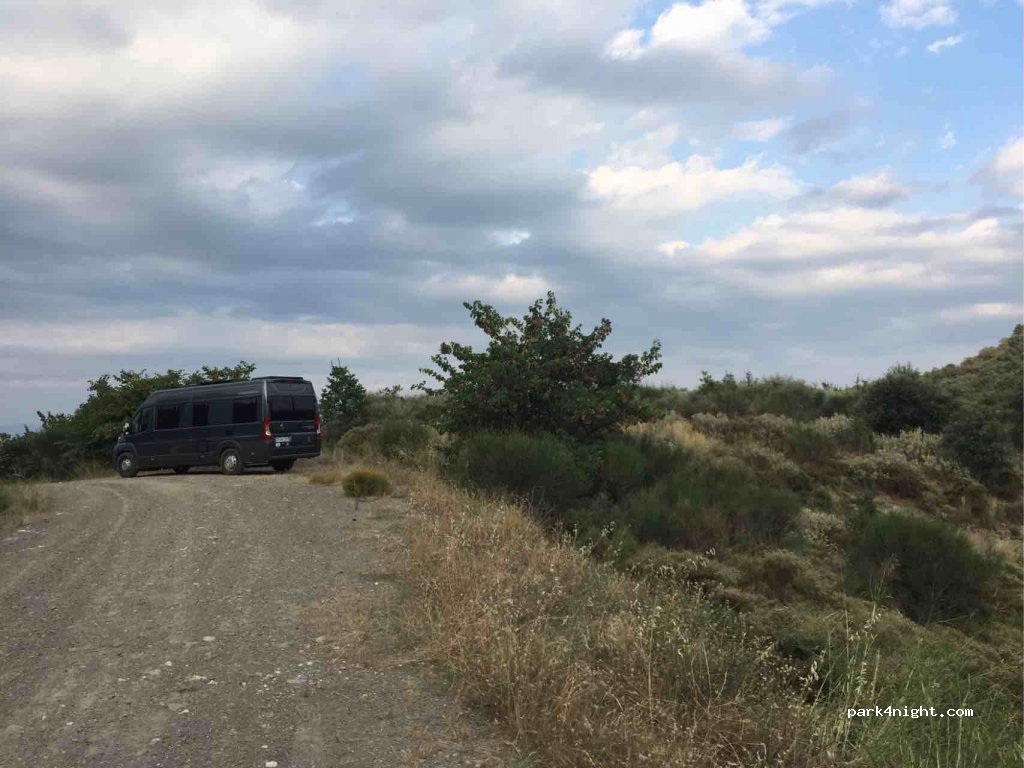 (231 00) Parorio - Unnamed Road — foto