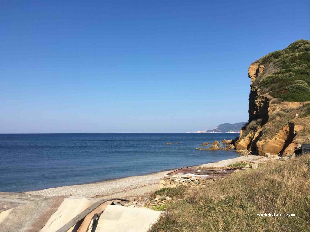 (370 06) Notio Pilio - Unnamed Road — foto 2