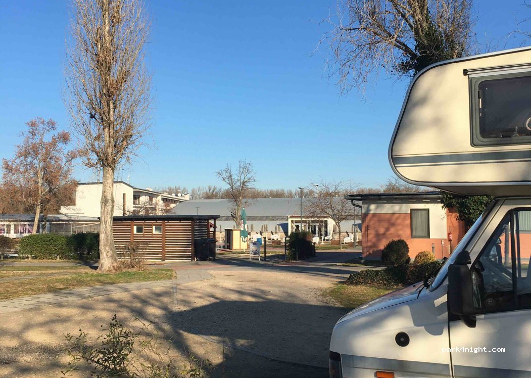 Barack Thermal Camping — foto 4