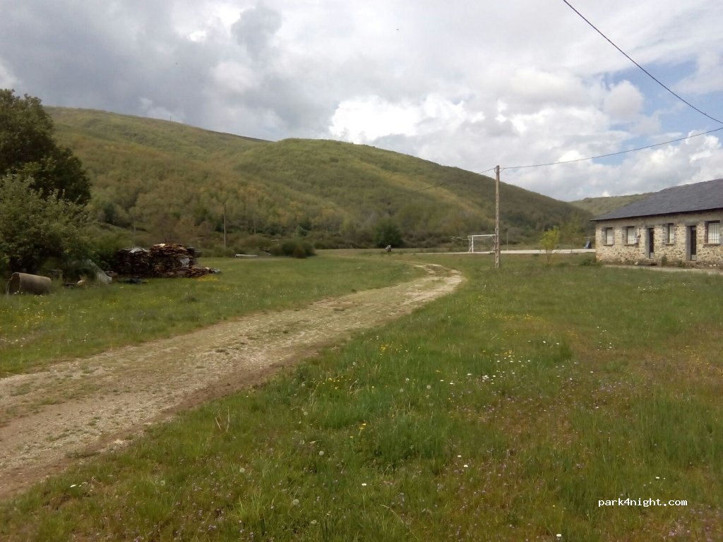 (24132) Riello - 4 Carretera Villablino — foto 3