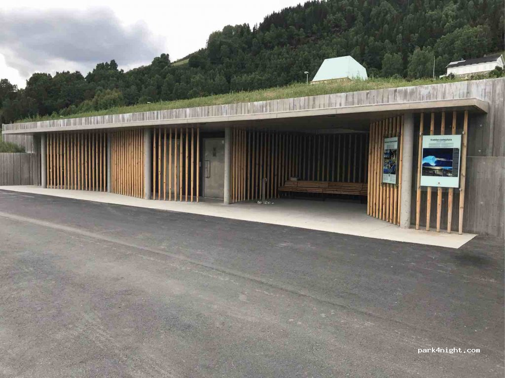 (2634) Fåvang - 4 E6 — foto